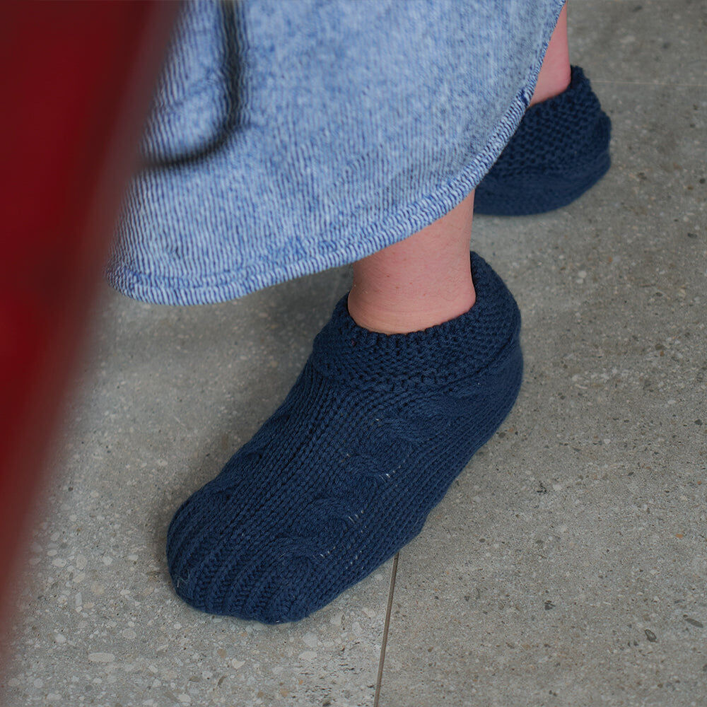 Annabel Trends Acrylic Mens Slouchy Slippers Sherpa Lined One — image 3