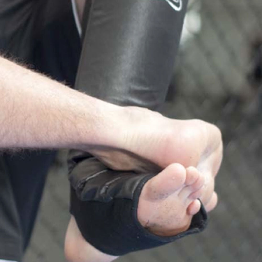 Asylum Fight Gear Asylum Medium MMA Shin Guards Black — image 2