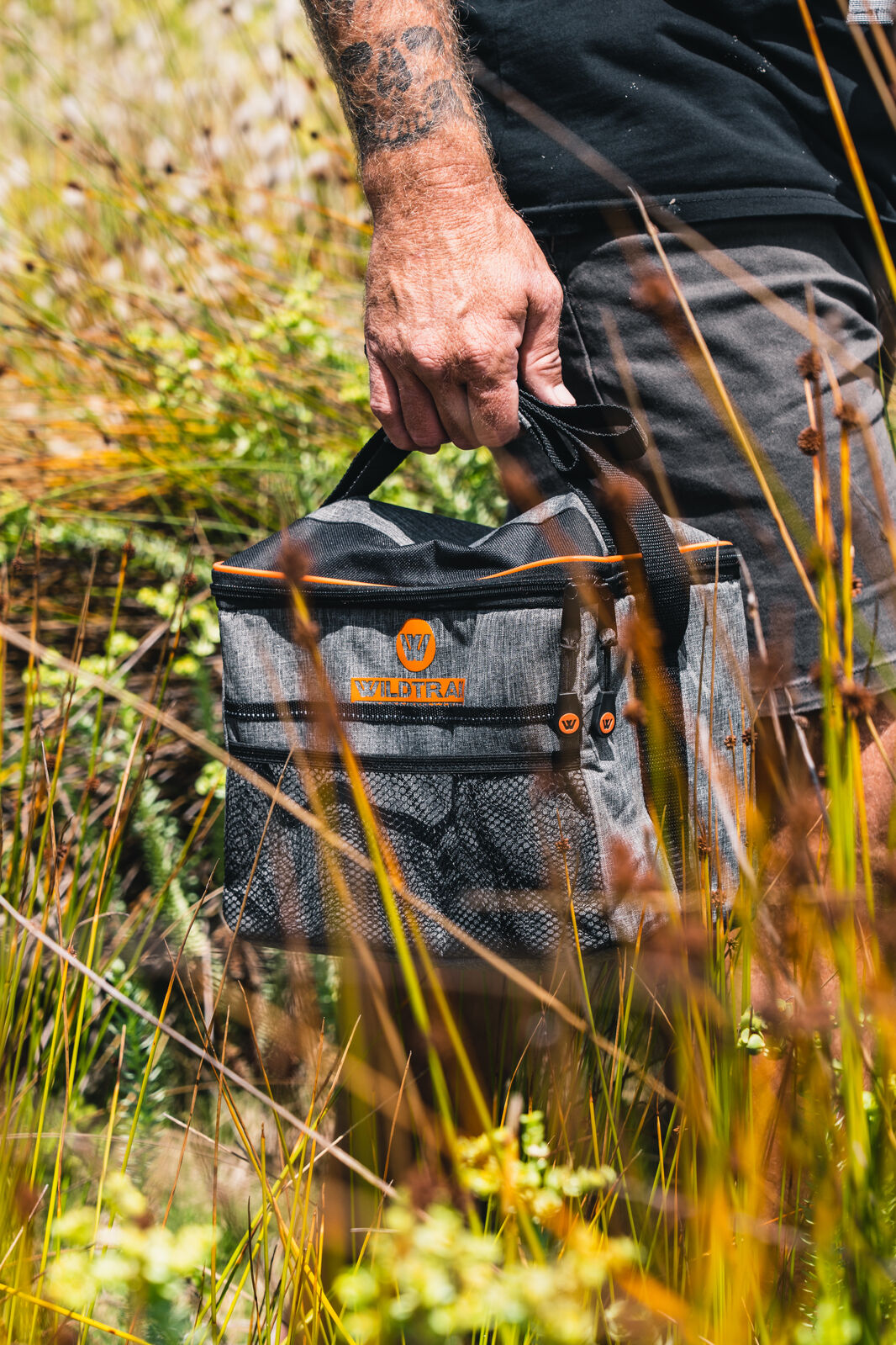Wildtrak 12-Can Camping Cooler 8.5L/26cm Storage Bag Drink Holder Grey/Black — image 3