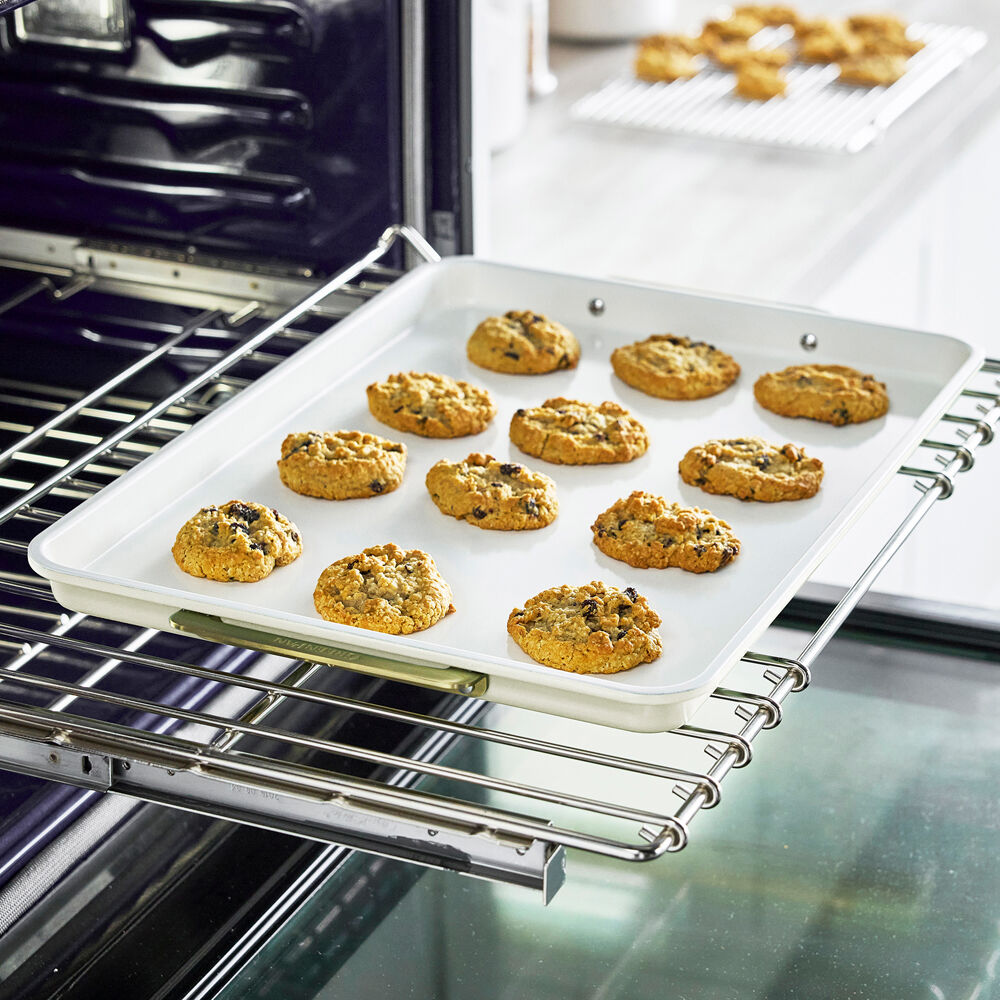 GreenPan Reserve 12 Cup Muffin Pan Non-Stick Ceramic Baking Tray — image 6