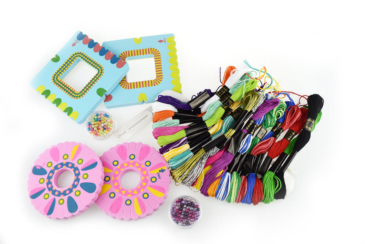 Kaper Kidz Friends 4 Ever Bracelet Making Yarn Kit Pink 8 Years Plus — image 6
