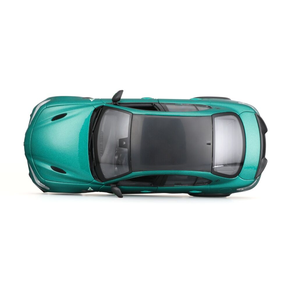 Bburago 1:18 2022 Alfa Romeo Giulia GTA Metallic Green Scale Model Car Collectible Green — image 2