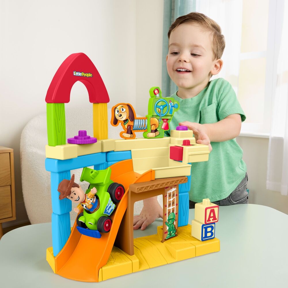 Toy Story Little People Andy's Room Play Set w/ Doll Figures & Vehicle 1.5y+ Toy Story — image 9