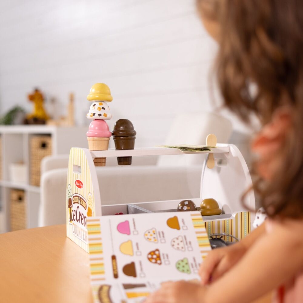 Melissa & Doug Toy Scoop Serve Ice Cream Counter Wooden Play Set 3y+ (28 Pieces) — image 4