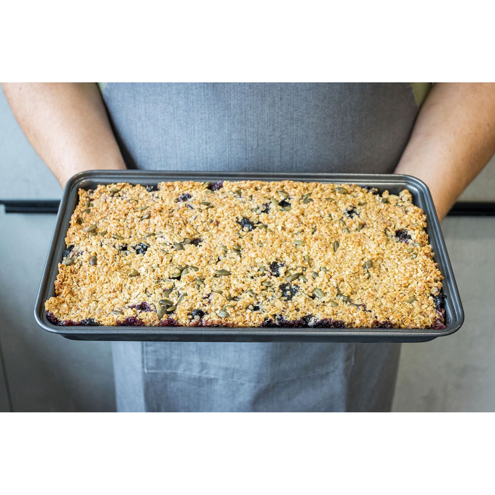Mastercraft 34x20cm Heavy Base Non-Stick Brownie Pan Rectangle Baking Tray Black — image 5