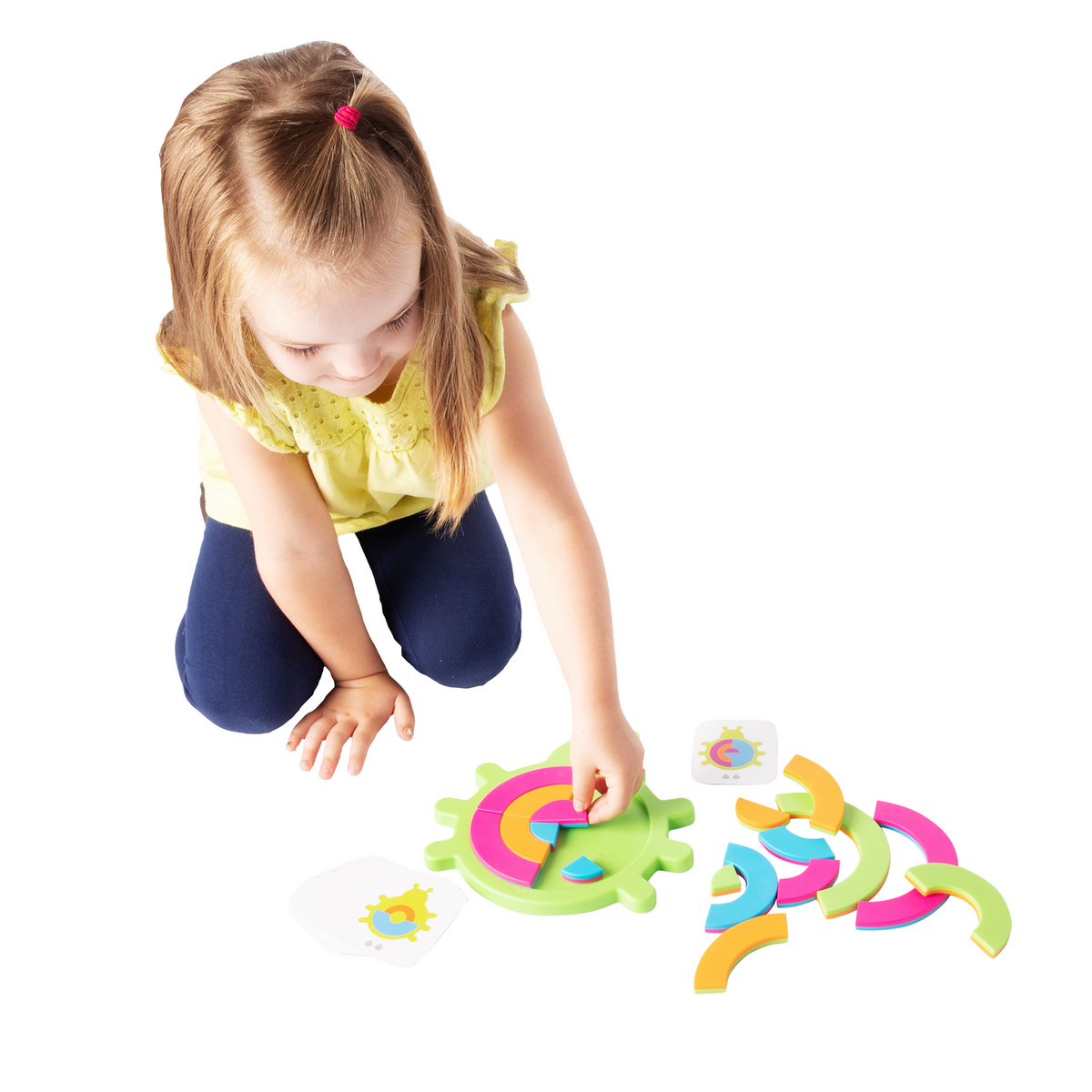 Fat Brain Toy Co. Bugzzle Kids Puzzle Semi-Circular Pieces Tray 40 Challenges — image 3