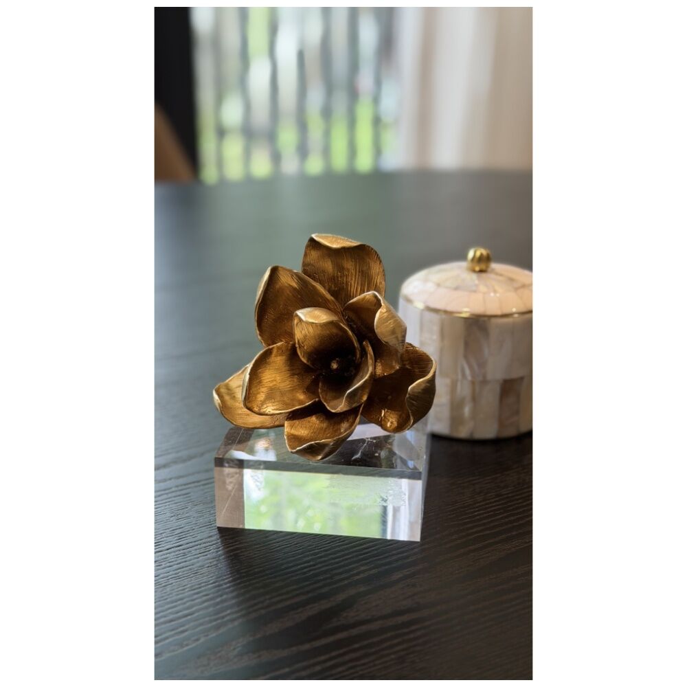 SS Collective Gold Magnolia Floral Resin w/ Acrylic Base Decorative Piece — image 9