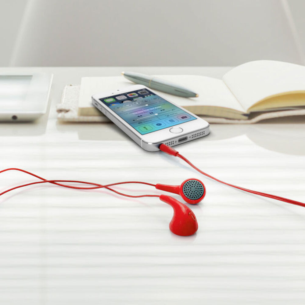 Iluv Red Bubble Gum 2 Earphones/Headphones In-Ear for iPhone/Android/iPod (2 Pack) — image 3
