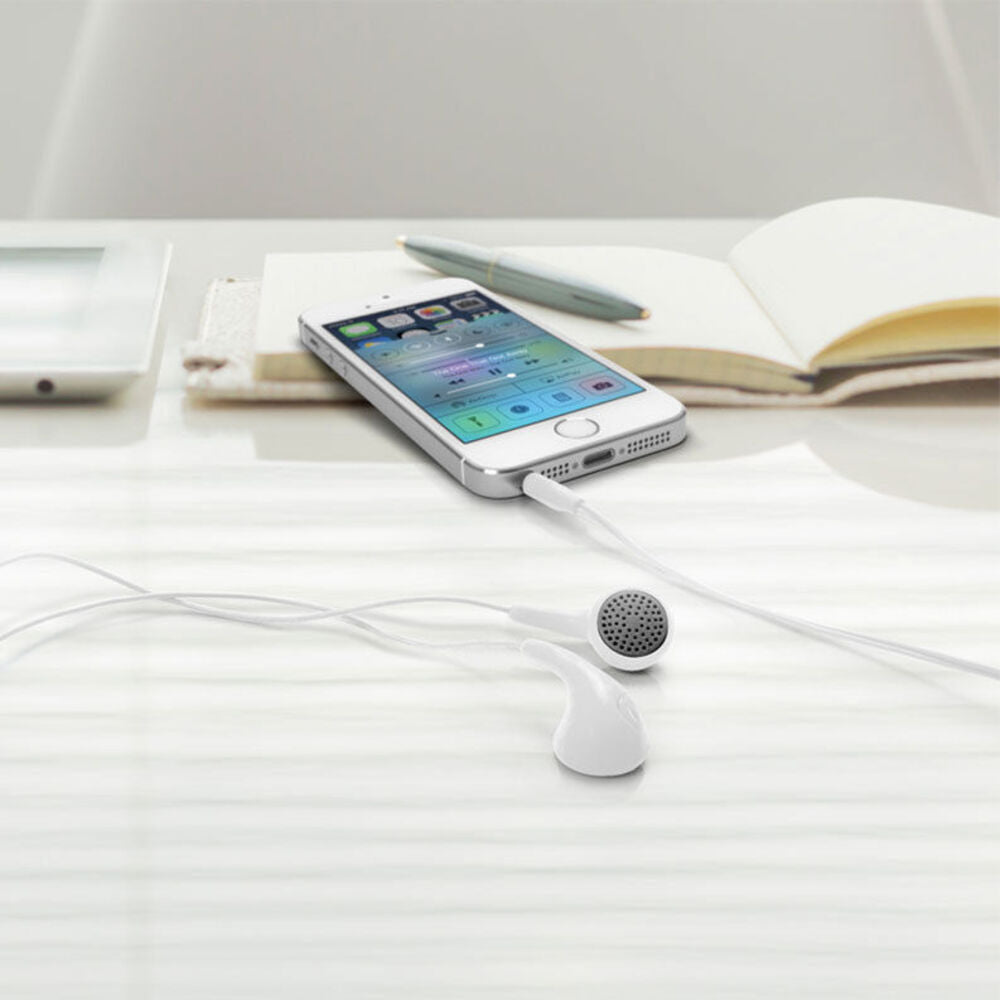 Iluv White Bubble Gum 2 Earphones/Headphones In-Ear for iPhone/Android/iPod (2 Pack) — image 3
