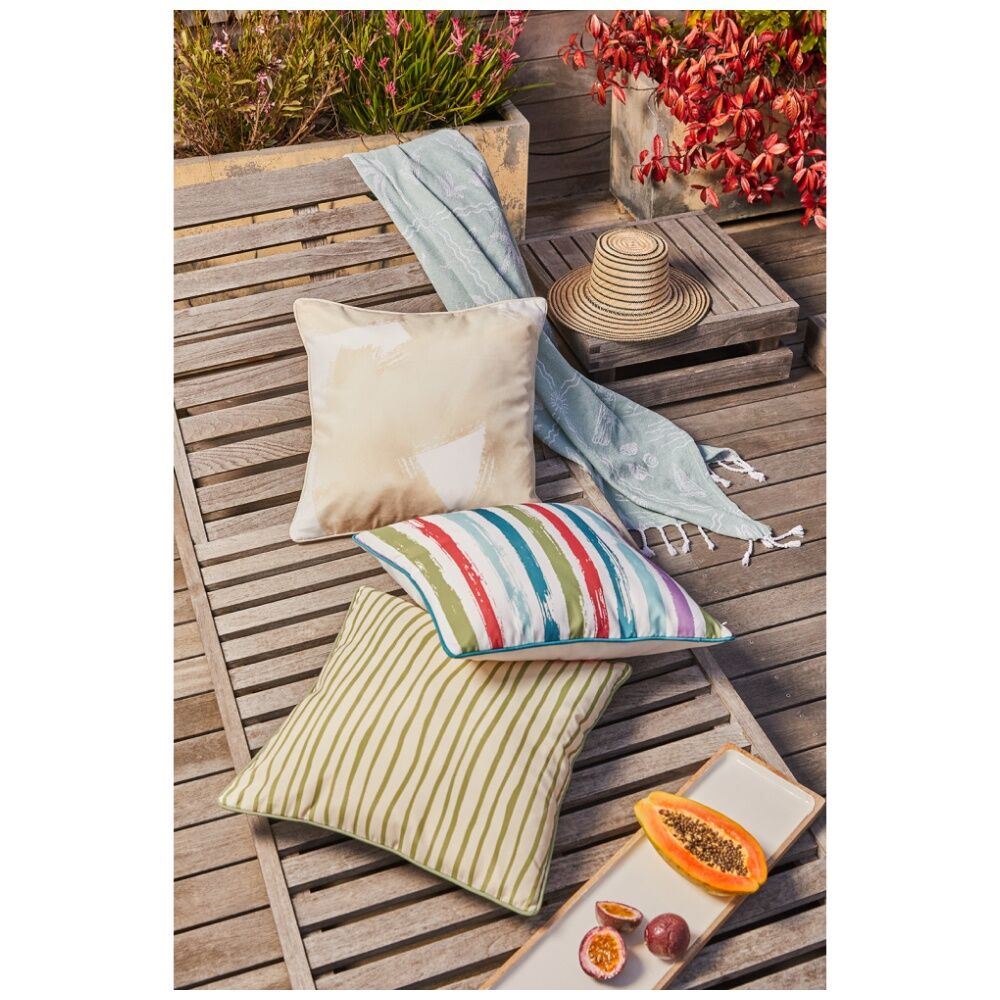 J.Elliot Home 50x50x12cm Green & Red Wattle Outdoor Cushion Pillow Decor — image 4