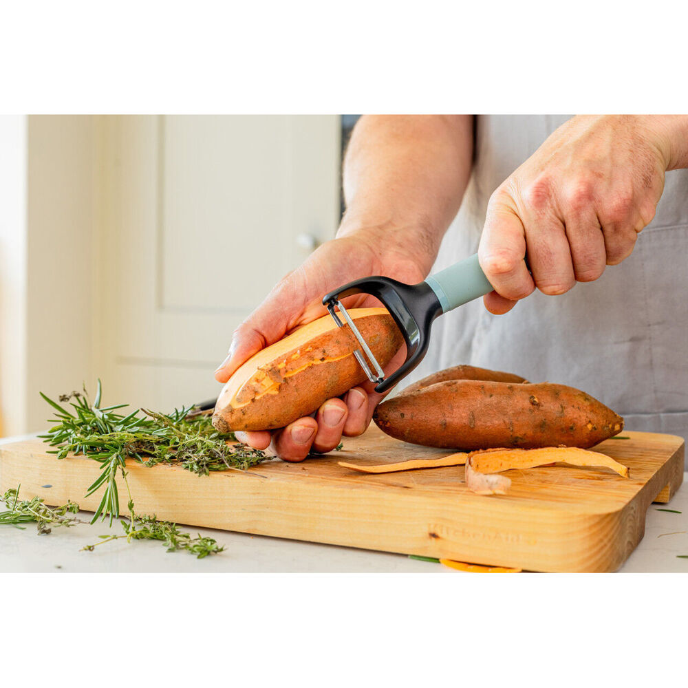 Kitchenaid Soft Grip Metal Y Peeler Kitchen/Cooking Utensil Mineral Water — image 6