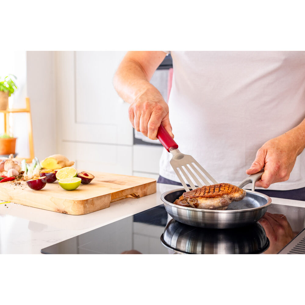 Kitchenaid Empire Red Classic Metal Flexable Turner/Spatula Cooking Utensil — image 4