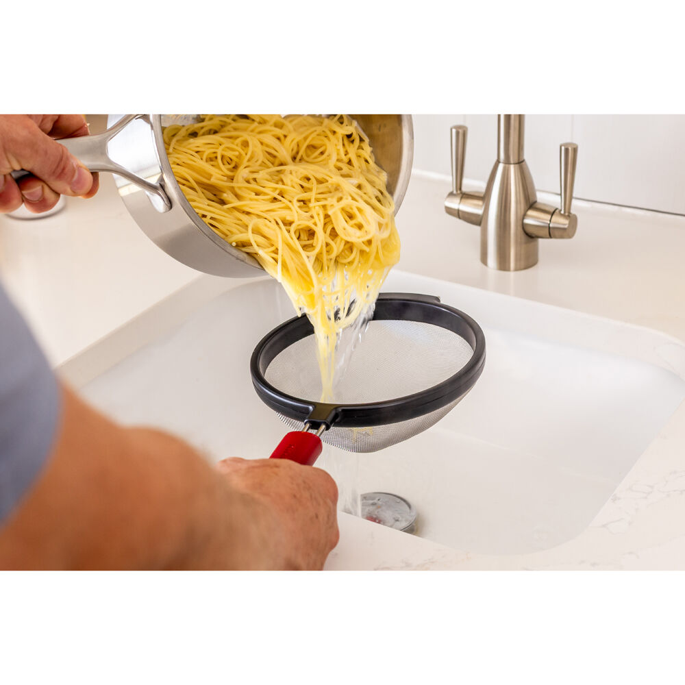 Kitchenaid Empire Red Classic Wire Mesh Sieve/Strainer Cooking Utensil — image 3