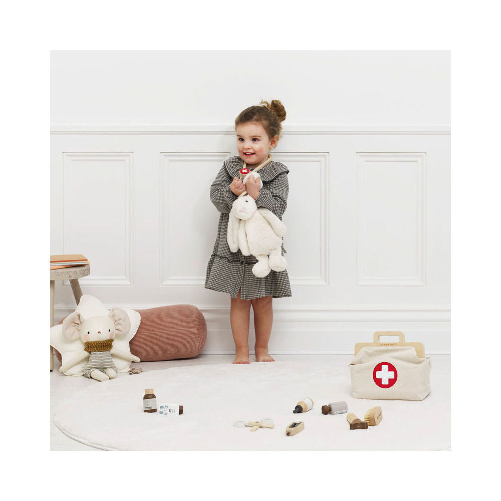 LE Toy Van Wooden Animal Vet Pretend Play Kit Set Kids/Children 3y+ (10 Pieces) — image 10