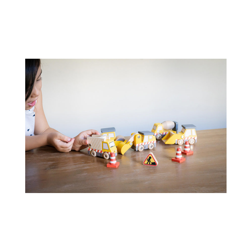 LE Toy Van Construction Set w/ Signs/Cones Kids 9x6cm Wooden Toy 2y+ (5 Pieces) — image 5