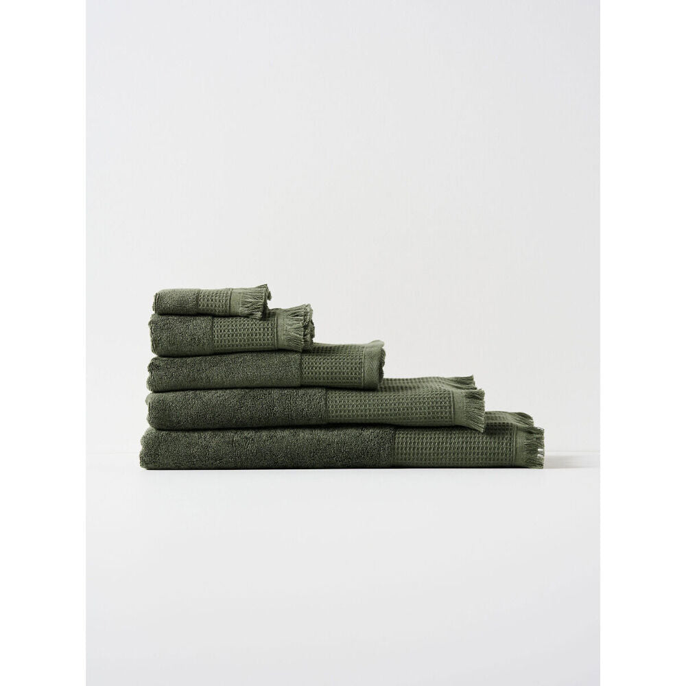 Linen House Aria Pine Cotton/Bamboo Quick Dry Soft Face Washer 33x33cm Green — image 2