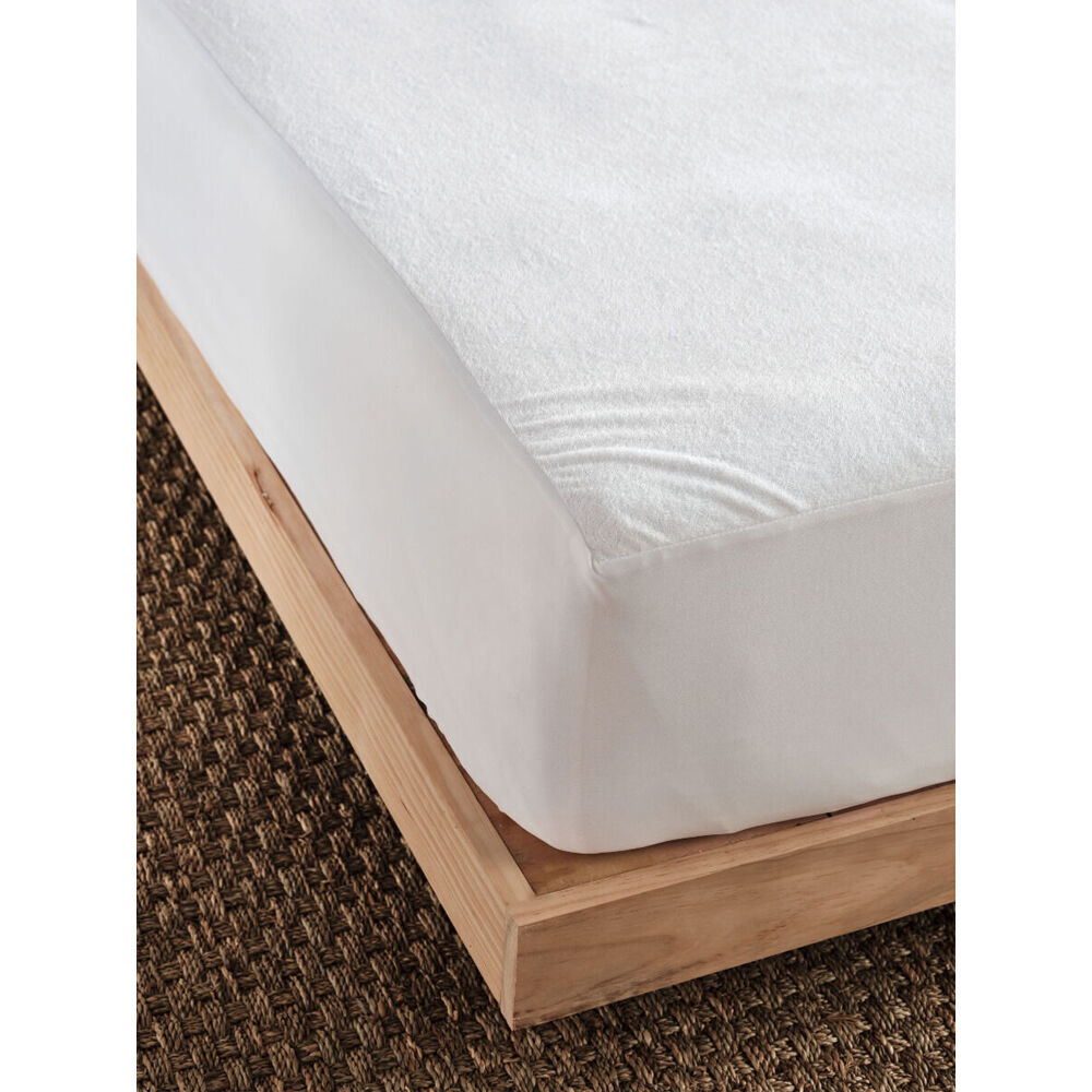 Linen House Bed Mattress Protector Everyday Bedding White — image 2