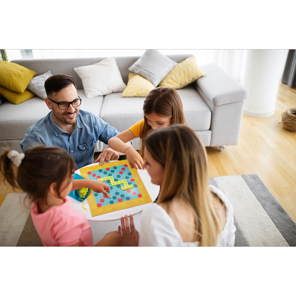 Mattel Scrabble Junior Word-Building Educational Board Game 27x37cm Kids 5y+ — image 2