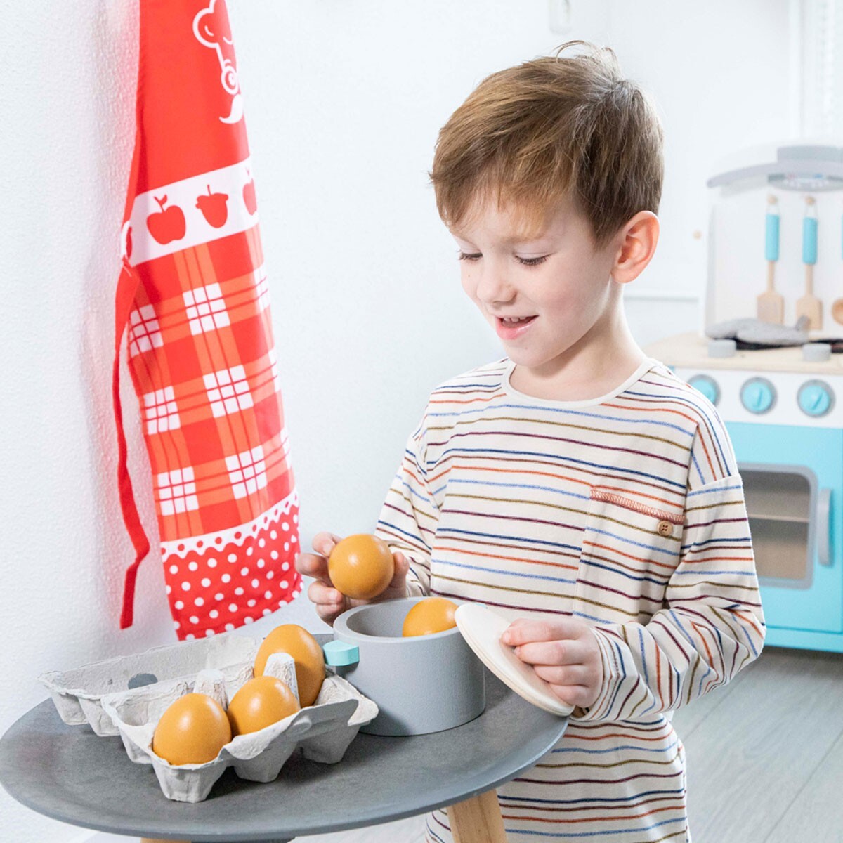 New Classic Toys Wooden Eggs in a Carton Kids/Children Pretend Play Toy 24m+ (6 Pieces) — image 4