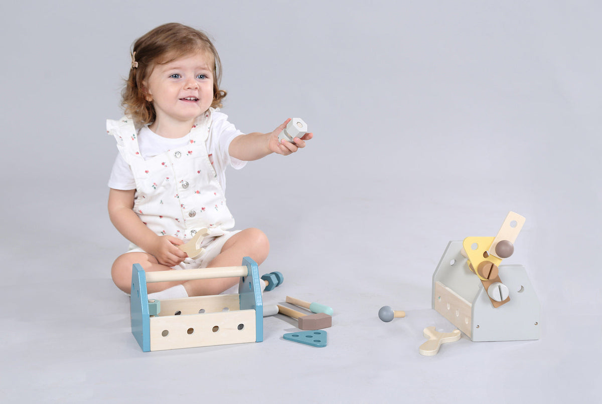 Kaper Kidz Toddler Calm & Breezy Wooden Hammer/Bolts Toolbox 20.5x13cm Toy 18m+ — image 8