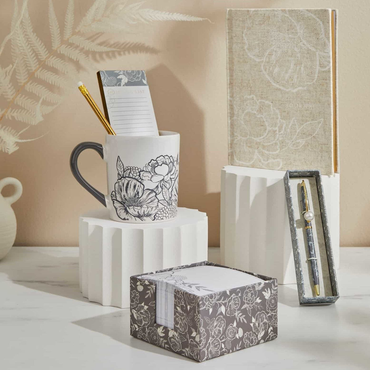 Pilbeam Living Noir 400ml Ceramic Mug/Notepad/Pencil Stationery Gift Set (3 Pieces) — image 3