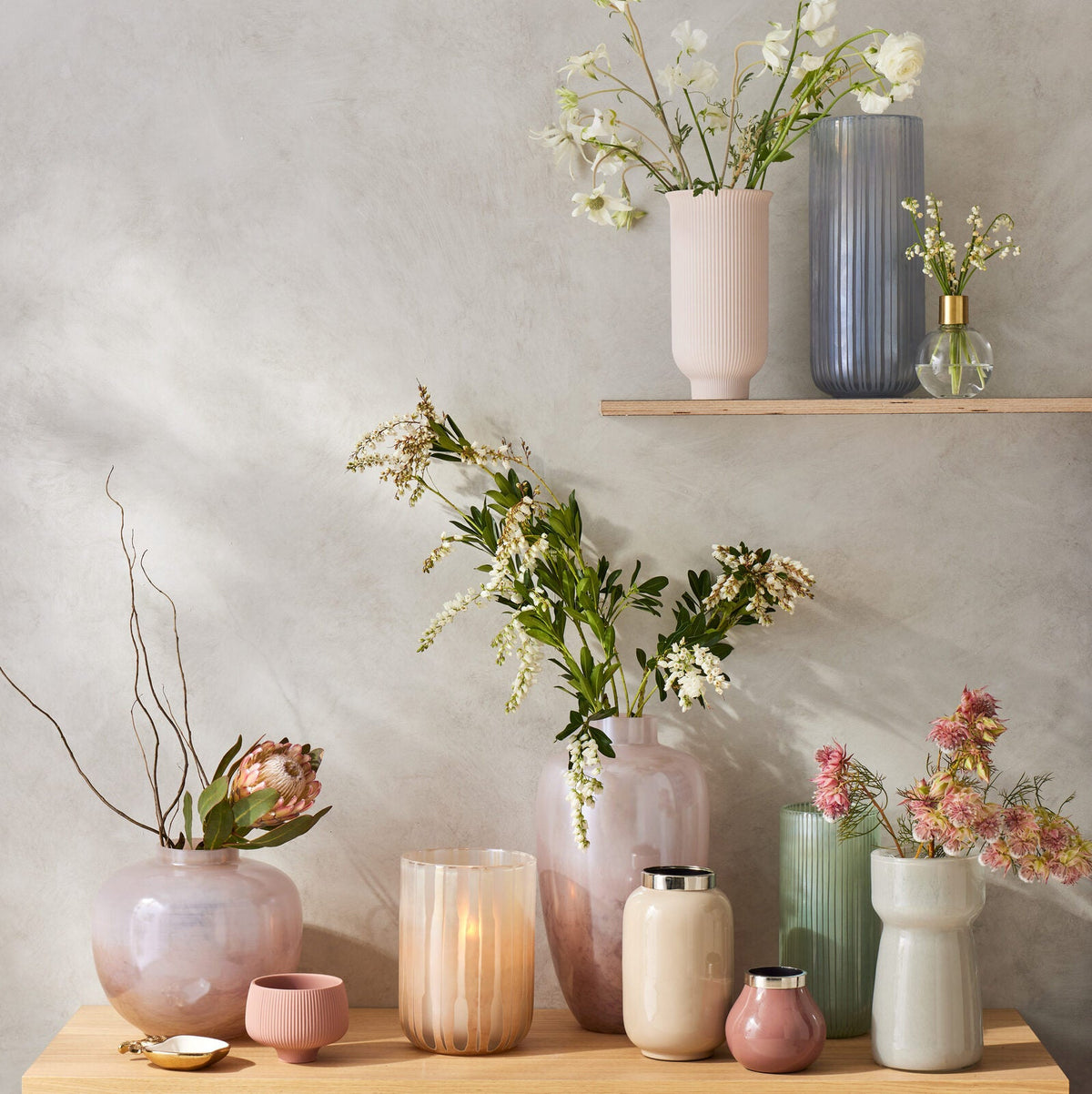 Pilbeam Living Sabine Hand Blown Glass Countertop ombré Pink Vase Small 26x26cm — image 2