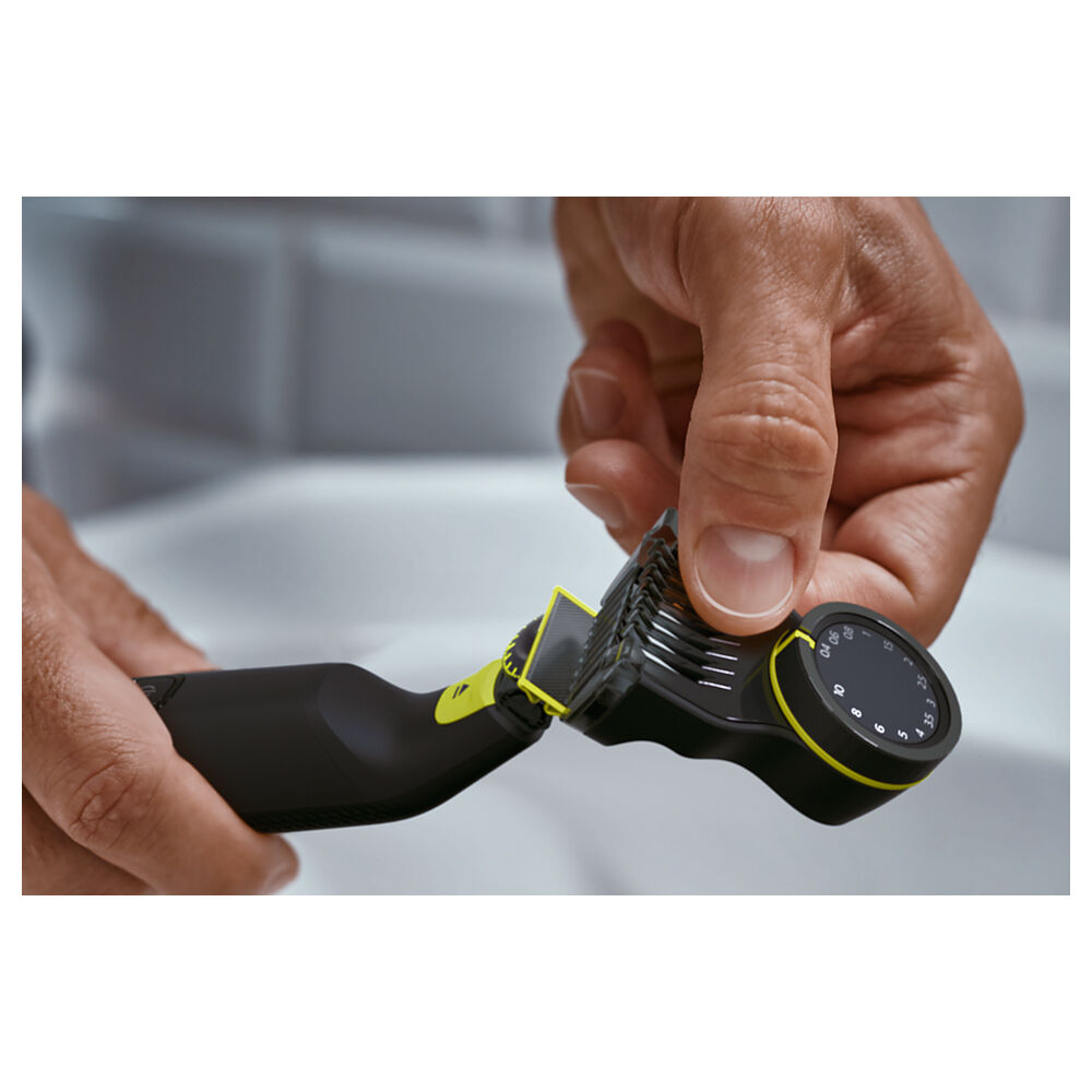 Philips Black OneBlade Men's Pro Face Cordless Electric Shaver Wet & Dry — image 4