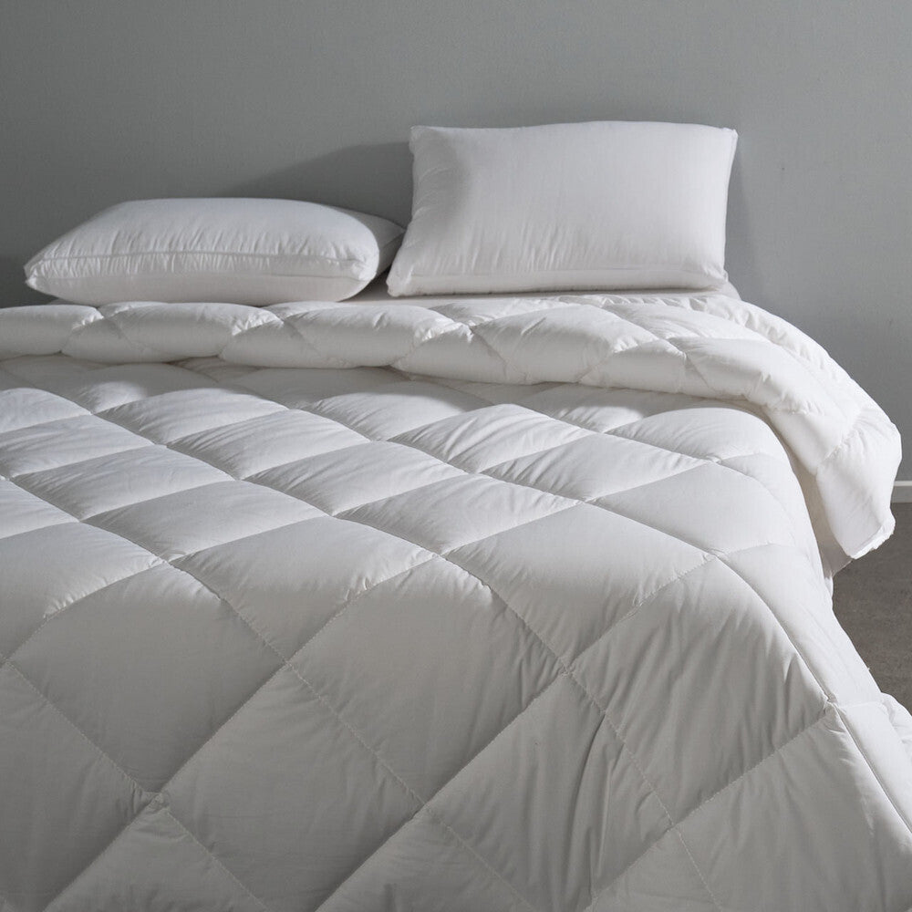 Canningvale Queen Bed Luxury Quilt White Heavy 350GSM Home Bedding/Blanket