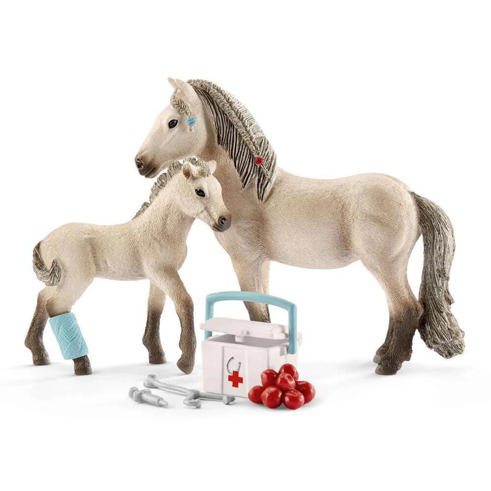Schleich Hannah's First-Aid Kit Animal Action Figure Kids Toy Set 5-12y (9 Pieces) — image 2