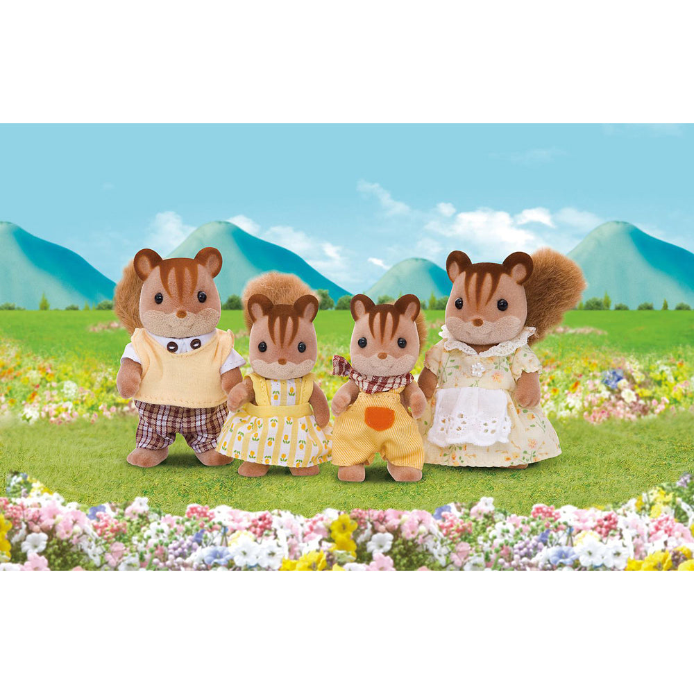 Sylvanian Families Walnut Squirrel Family Kids Miniature Collectible Toy 3y+ (4 Pieces) — image 3