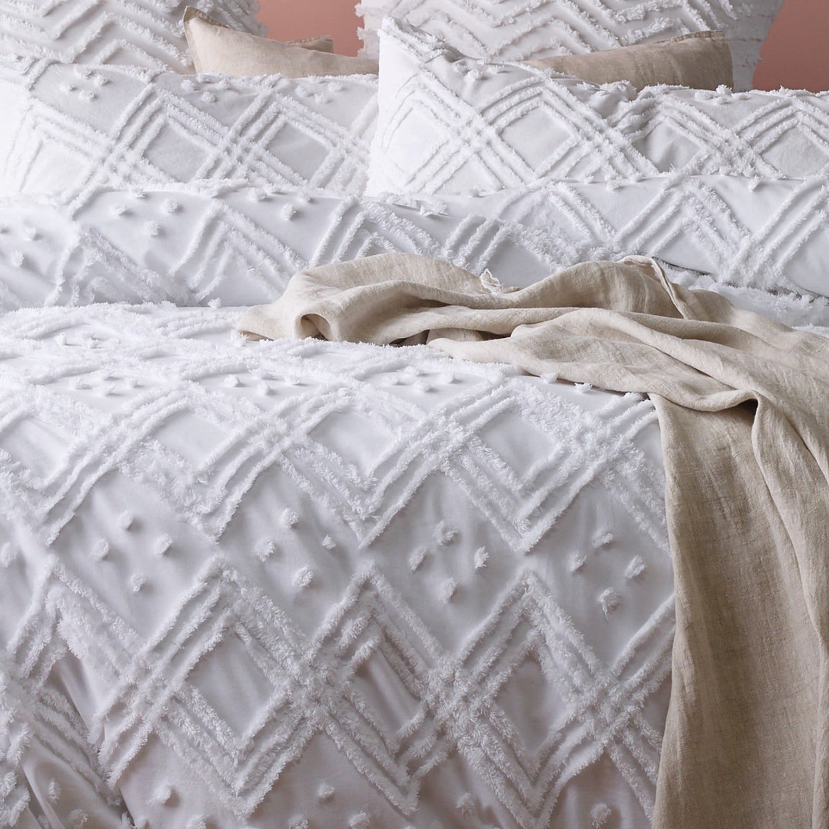 Park Avenue Medallion King Bed Quilt Cover Vintage Washed Tufted Cotton White — image 2