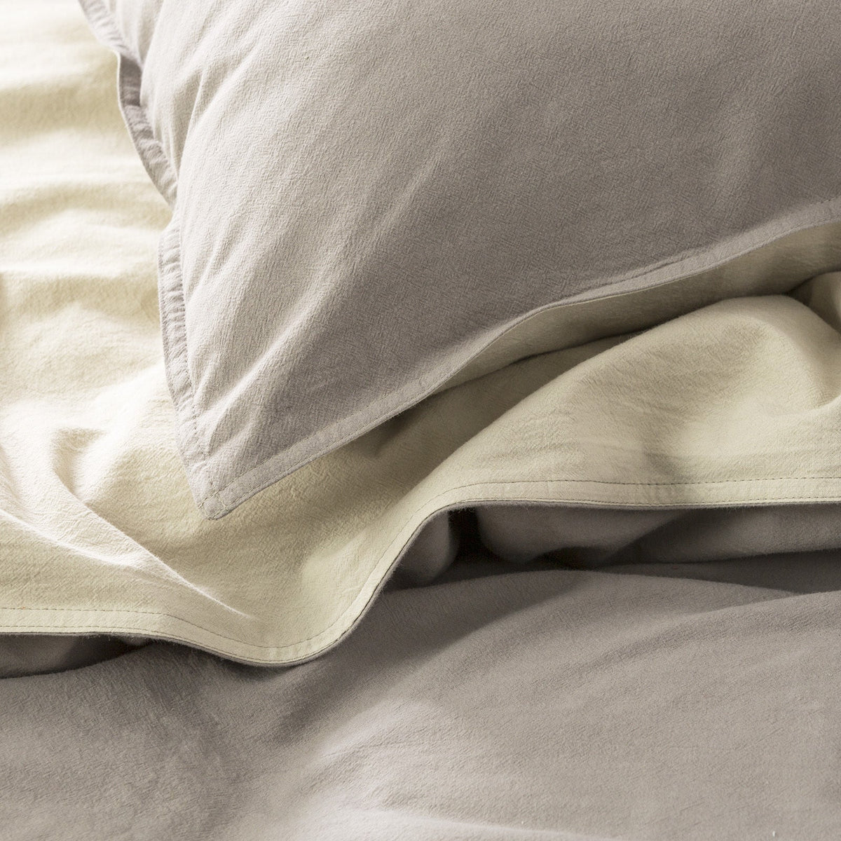 Renee Taylor Essentials Queen Bed Quilt Cover VINT Stone Washed Reversible CHCL — image 4