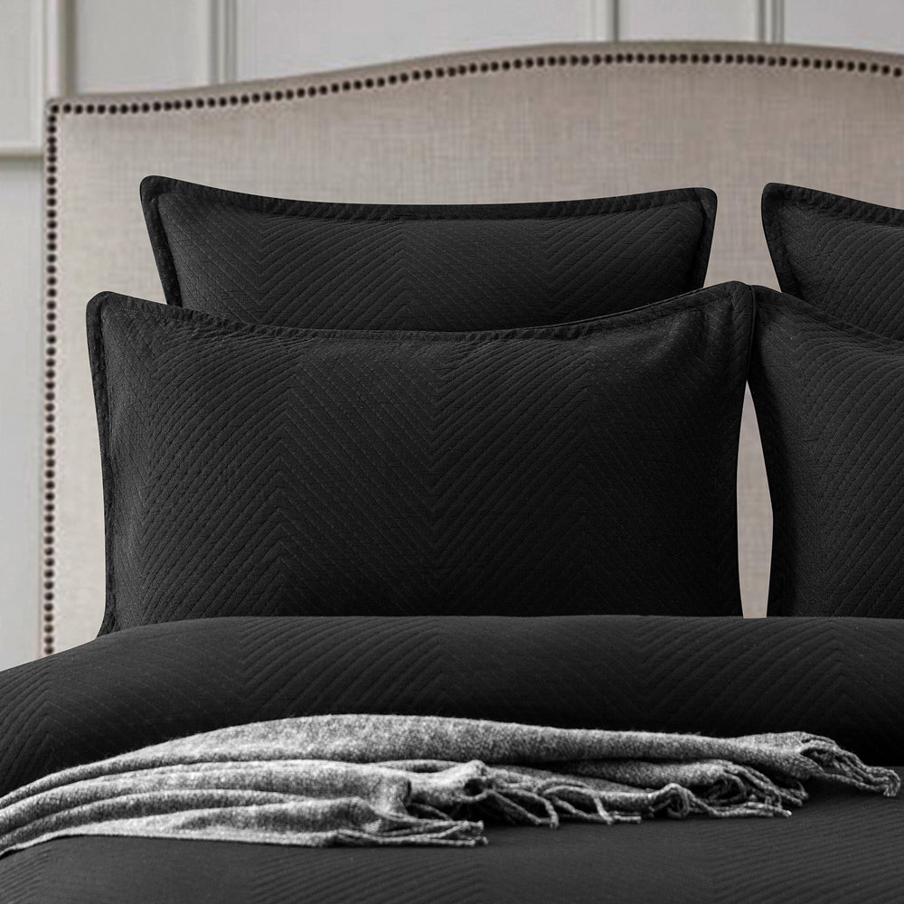 Renee Taylor Chevron Jacquard Queen Quilt Cover w/ Pillowcases Bedding Set Black