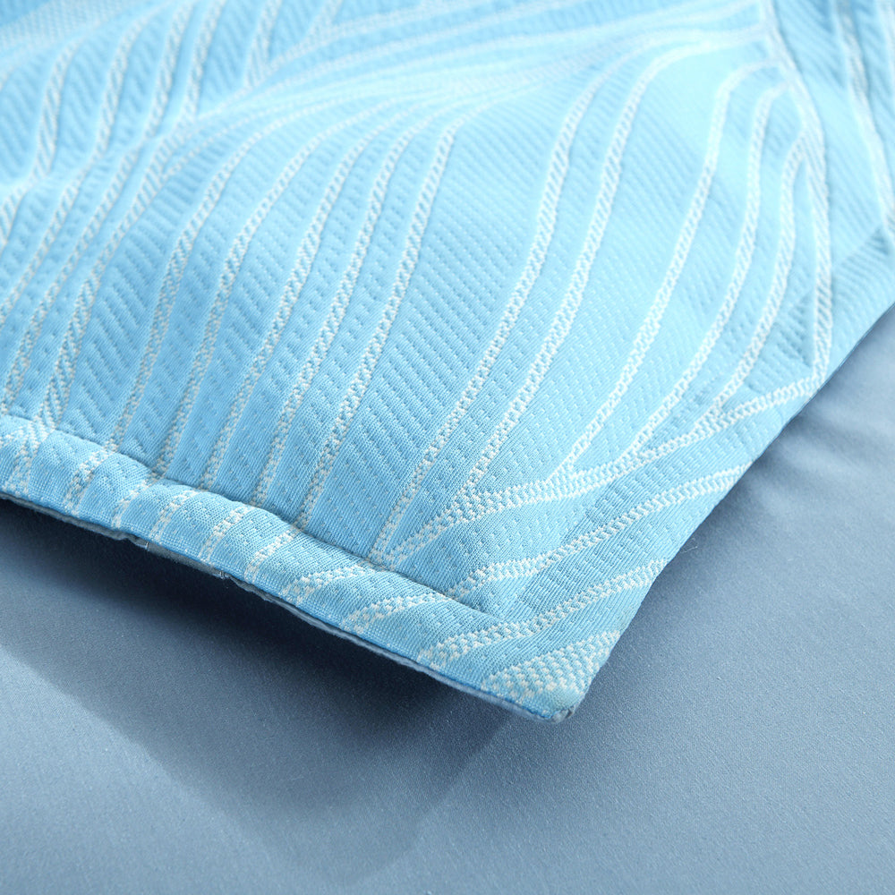 Renee Taylor Oscillate Jacquard Queen Quilt Cover w/ Pillowcases Bedding Set Sky — image 3