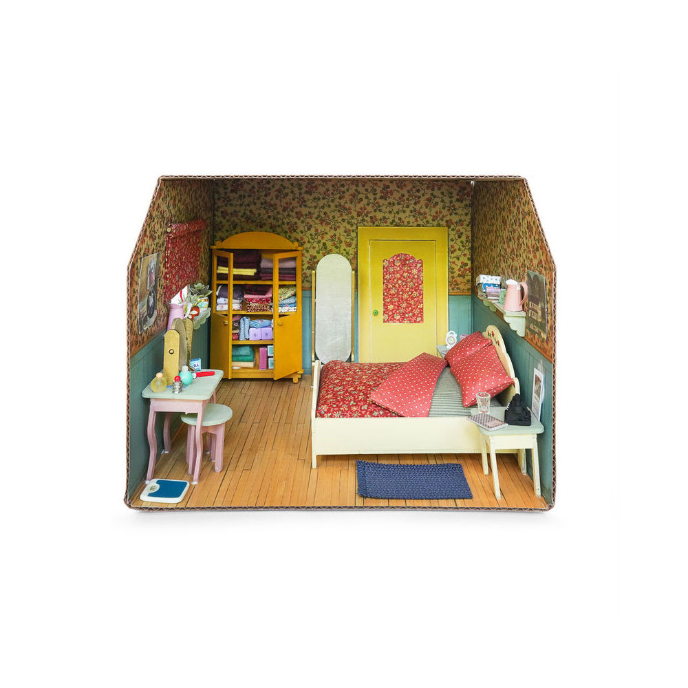 Sam & Julia Cardboard Room Master Bed Miniature Dollhouse Roombox Toy 6y+ — image 3