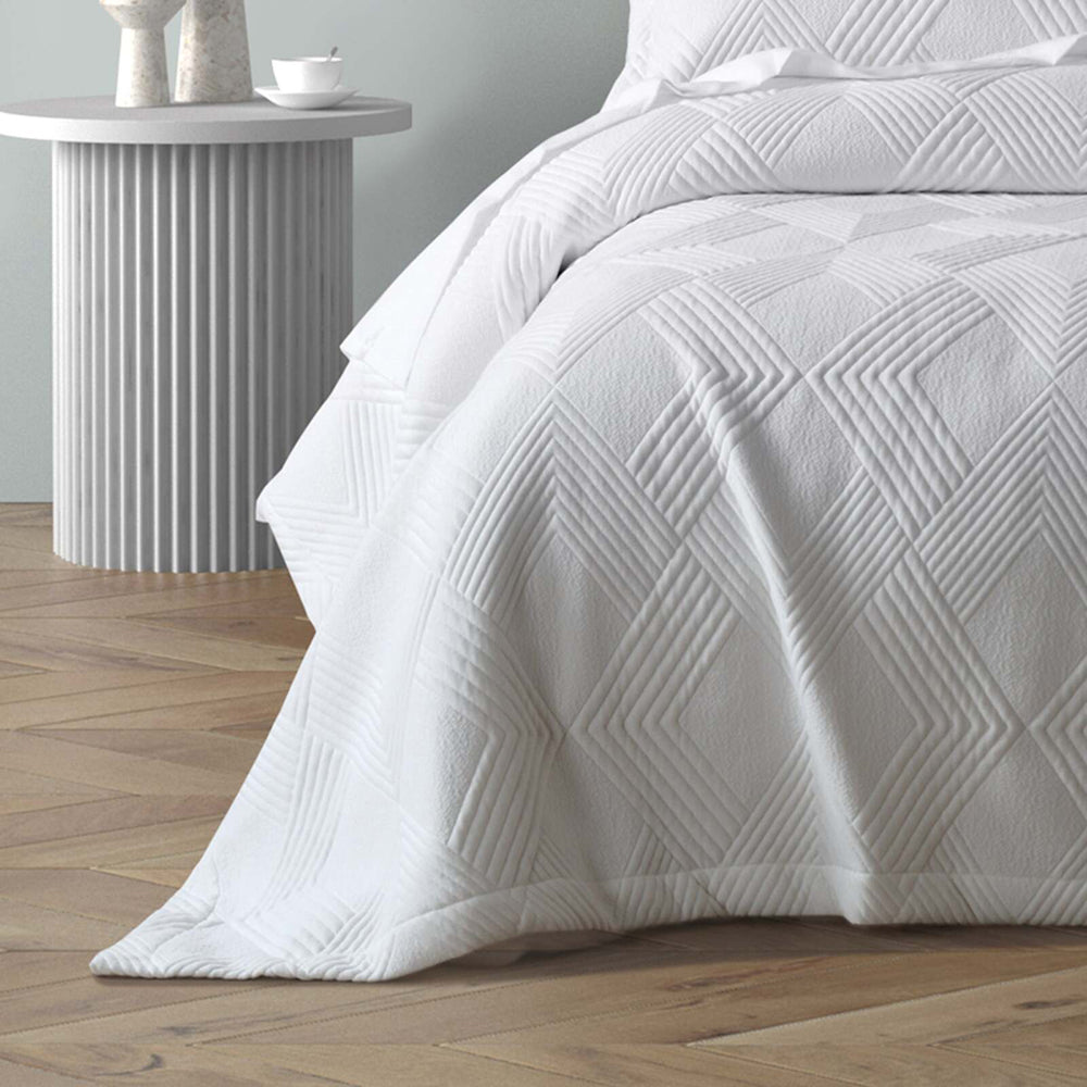 Bianca Cassiano Polyester Jacquard White Coverlet Set - Super King — image 3