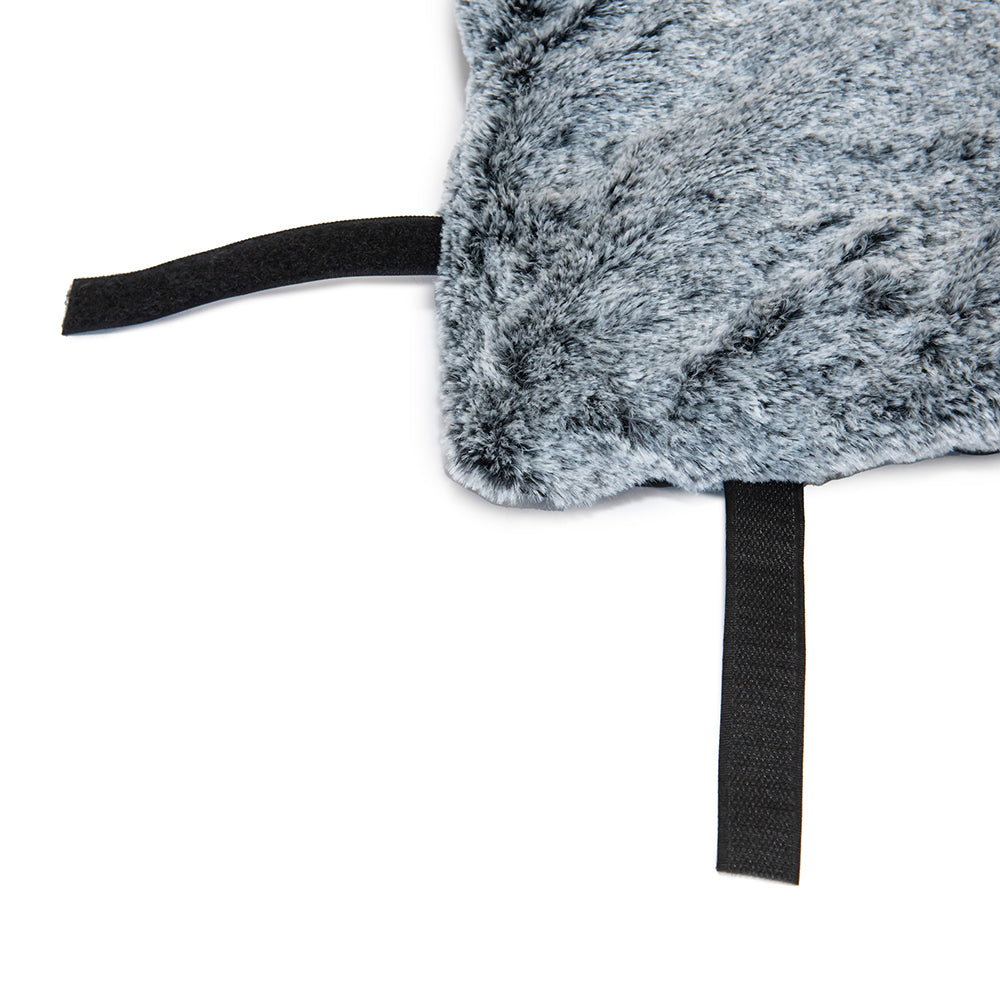 Superior Pet Goods Superior Pet Essentials Rollup Pet/Dog Travel Mat Artic Faux Fur Jumbo 110cm — image 5