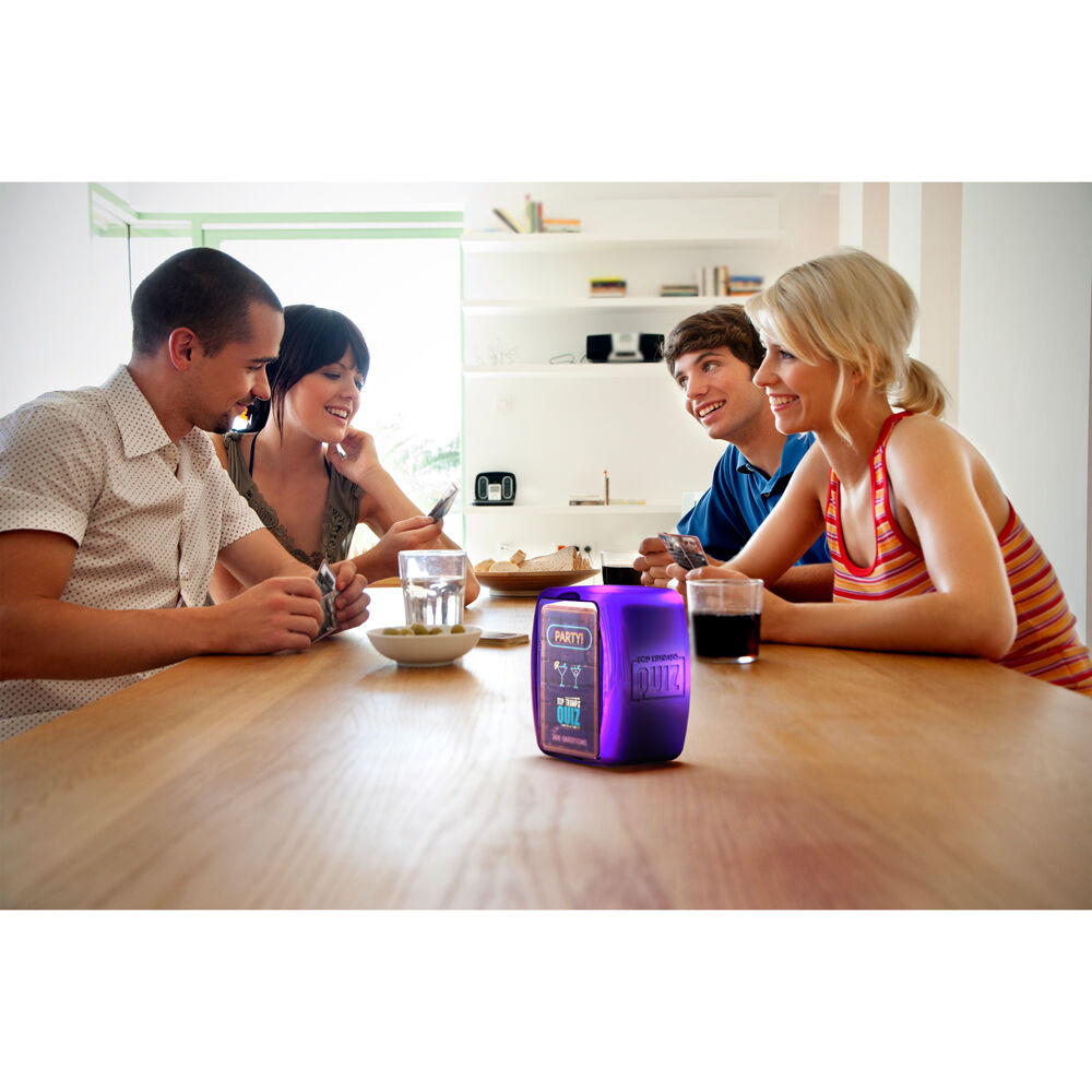 Top Trumps 16+ Party Edition Family and Friends Trivia Card Quiz — image 5