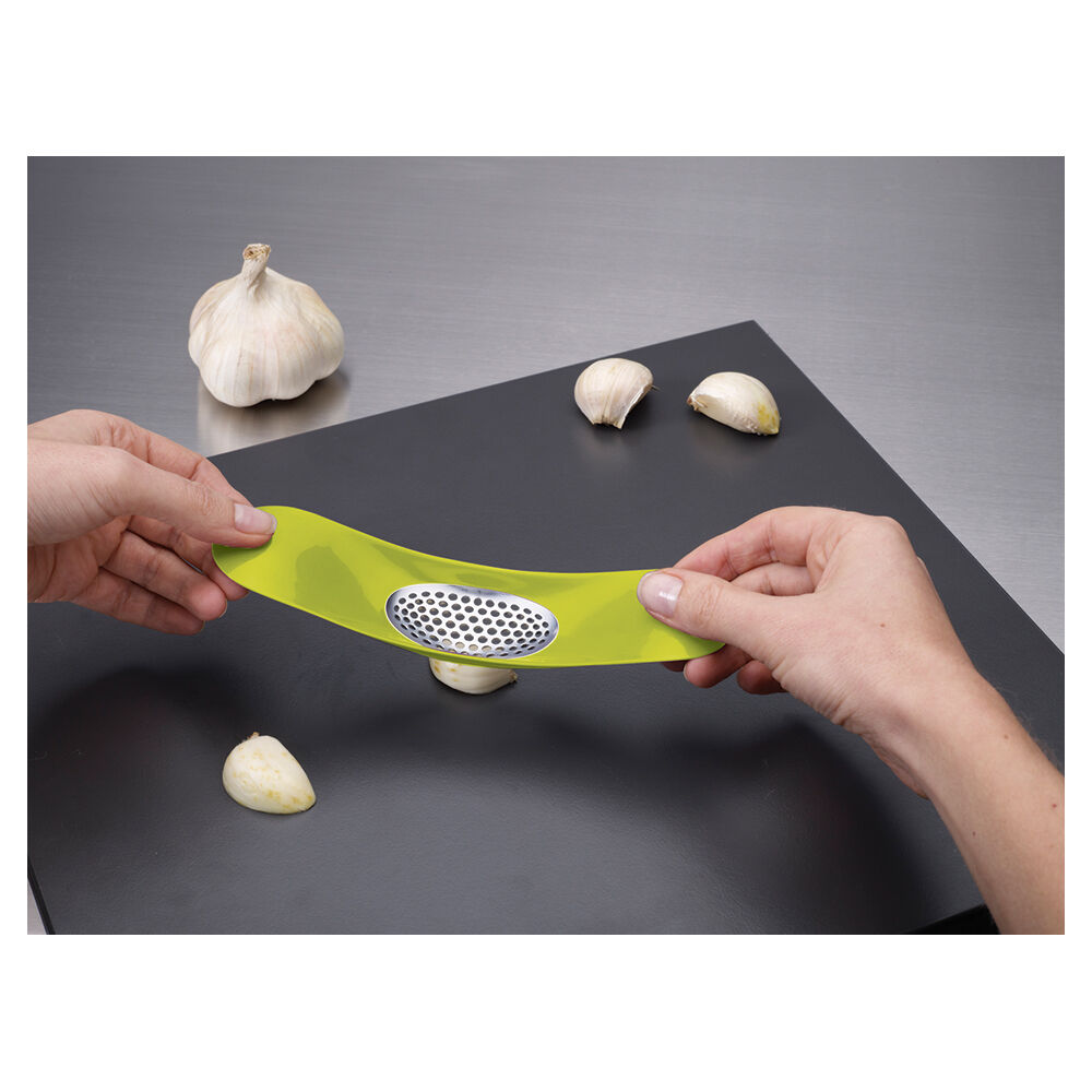 Joseph Joseph Rocker Plastic Garlic Crusher (Green) (2 Pack) — image 3