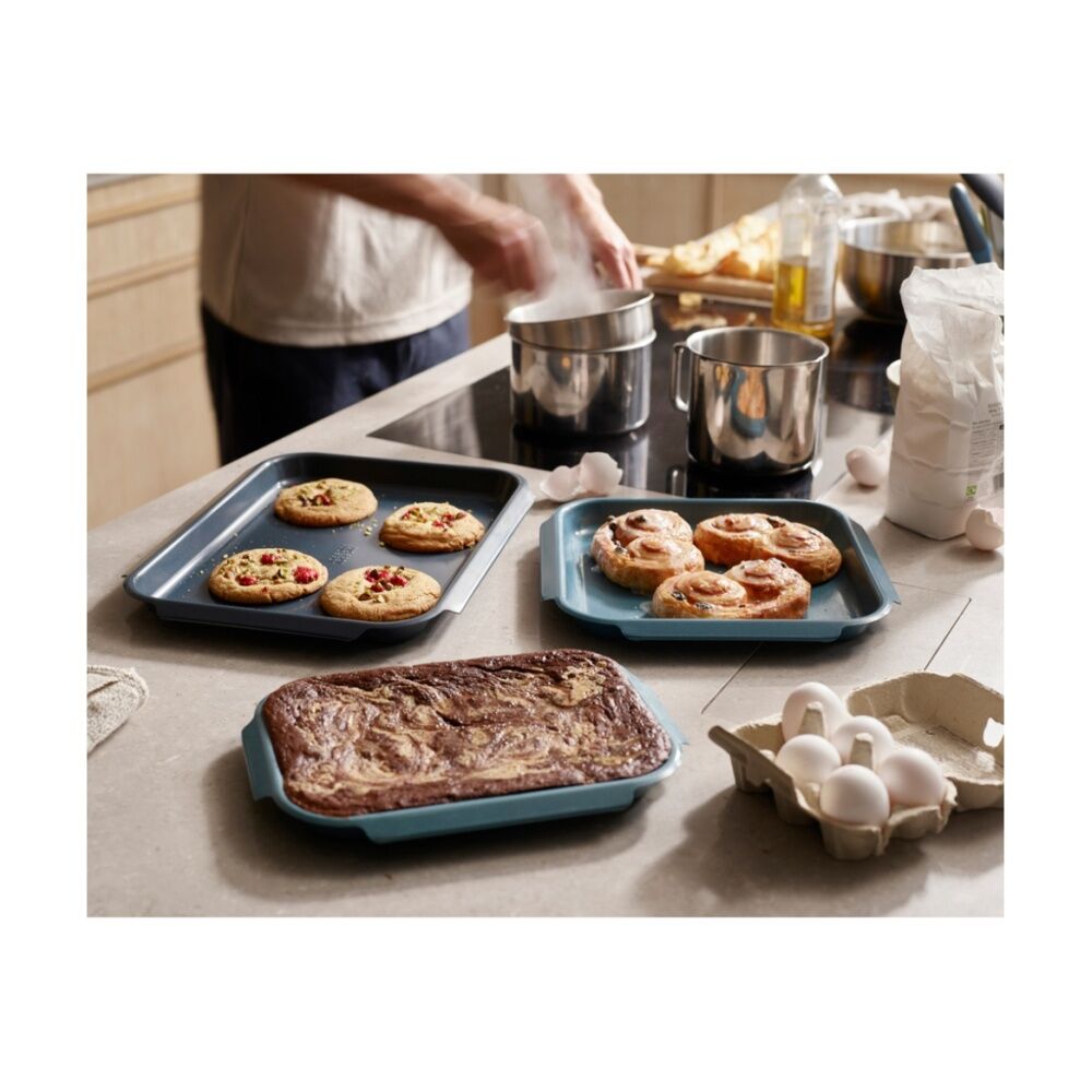 Joseph Joseph Carbon Steel Non-Stick Nest Medium Kitchen Baking Tray — image 7