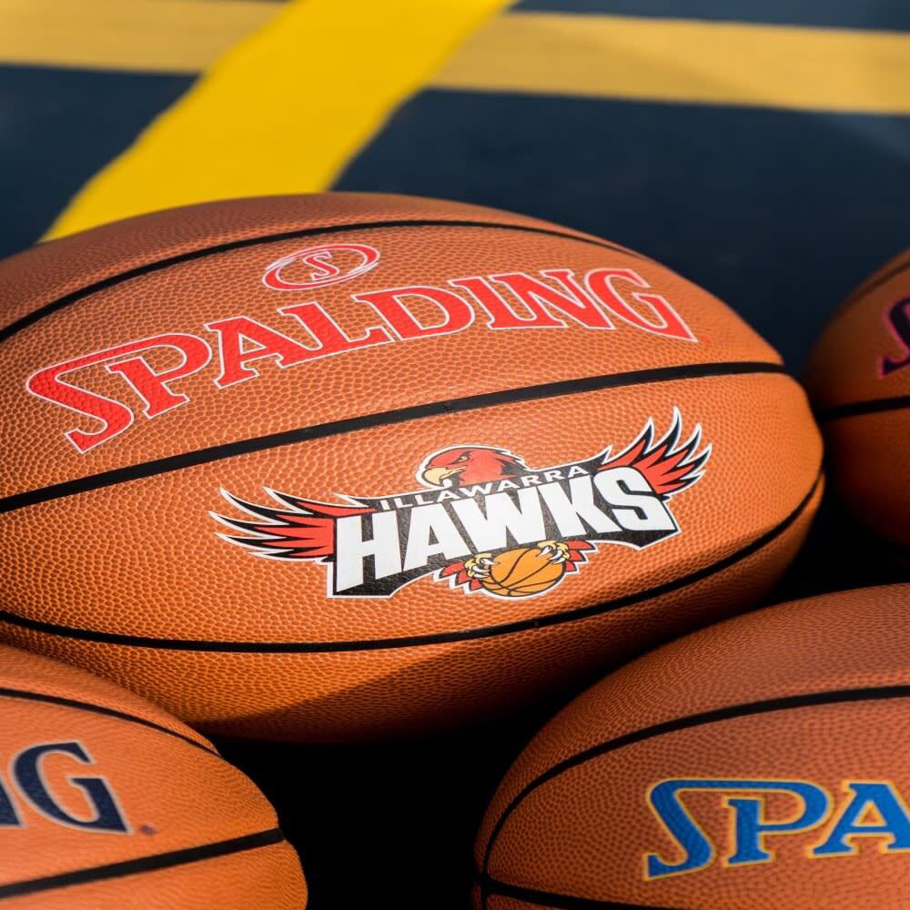 Spalding NBL Team Series Indoor Outdoor Basketball - Illawarra Hawks Size 7 — image 3