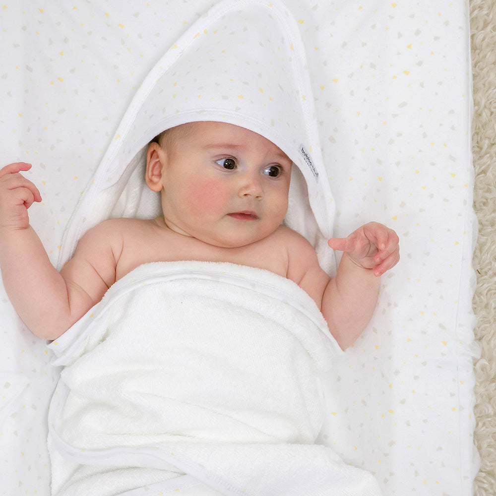 10353-bubba-blue-everyday-essentials-hooded-towel-terrazzo-white-75x75cm