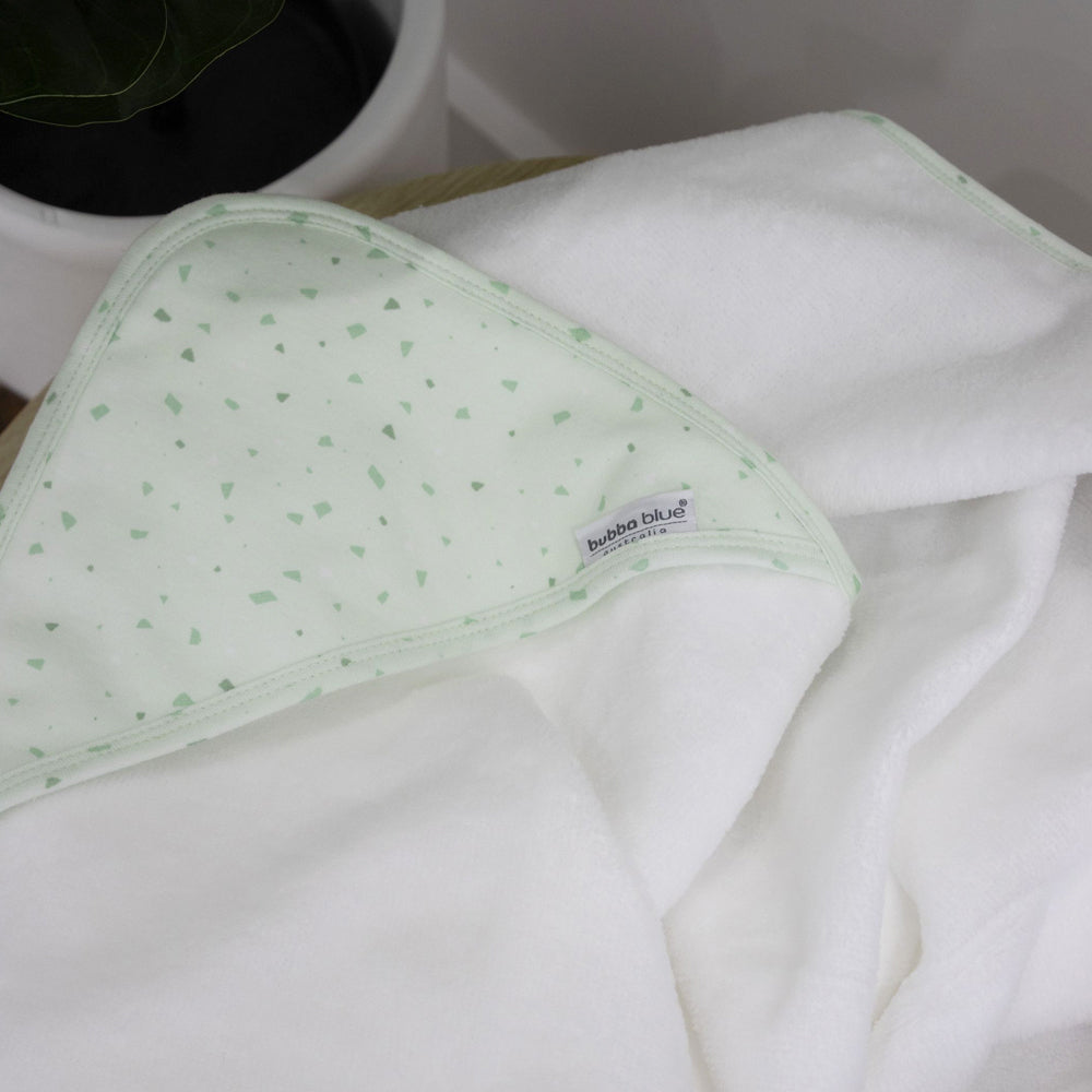 10360-bubba-blue-everyday-essentials-hooded-towel-terrazzo-mint-75x75cm