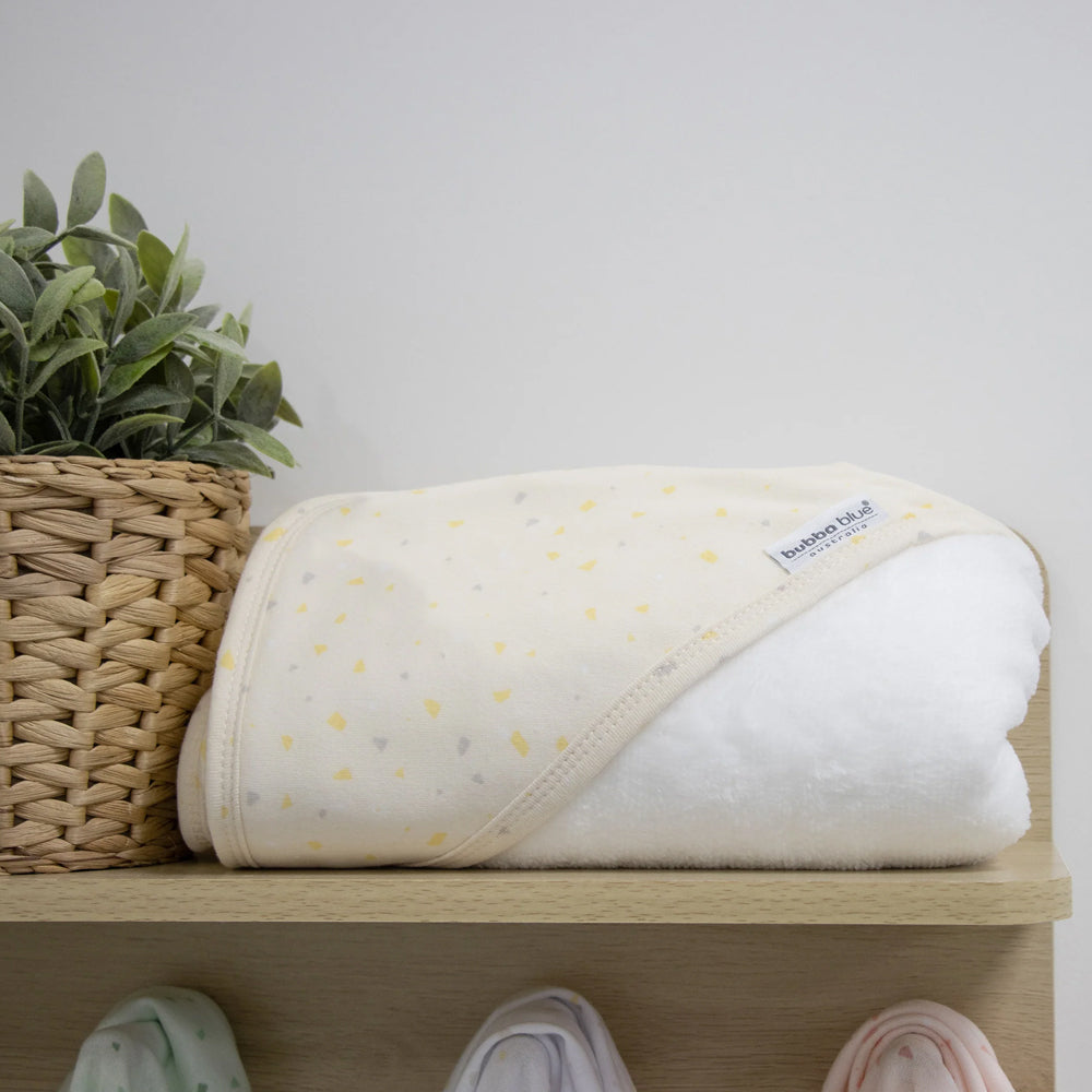 10384-bubba-blue-everyday-essentials-hooded-towel-terrazzo-wheat-75x75cm