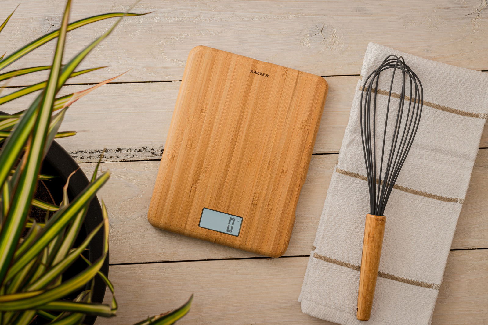 1094auwddr-salter-eco-bamboo-wood-digital-electronic-cooking-scale