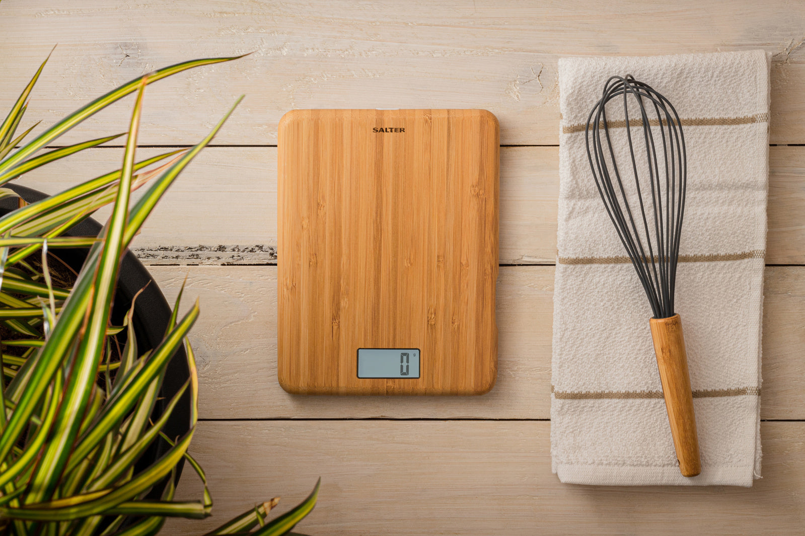 1094auwddr-salter-eco-bamboo-wood-digital-electronic-cooking-scale