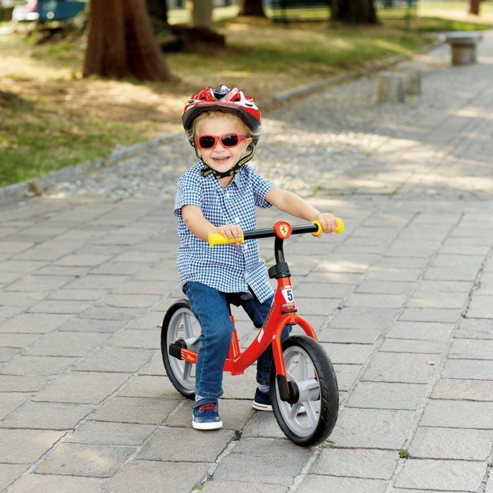 119587-chicco-toy-balance-bike-ride-on-scuderia-ferrari-2y