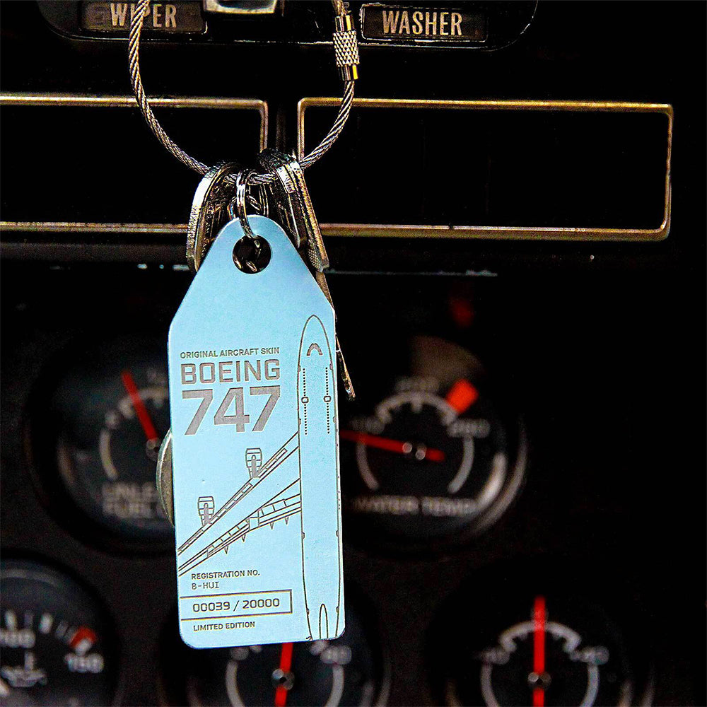 12014-aviationtag-boeing-b747-cathay-keychain-14-5cm-tag-pacific-light-blue