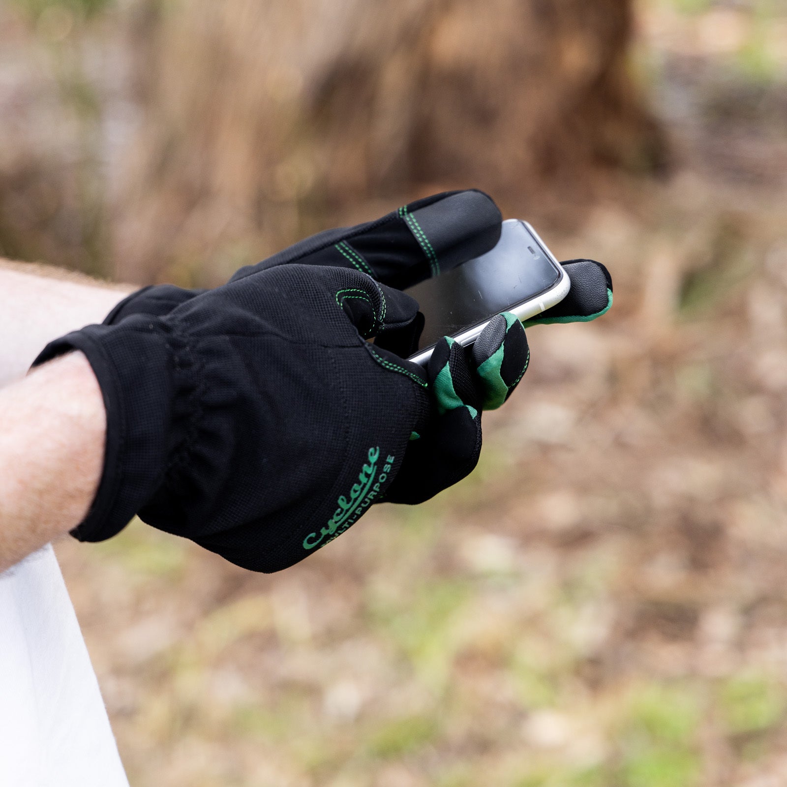 20114045-cyclone-size-large-multi-purpose-gardening-gloves-touch-screen-compatible
