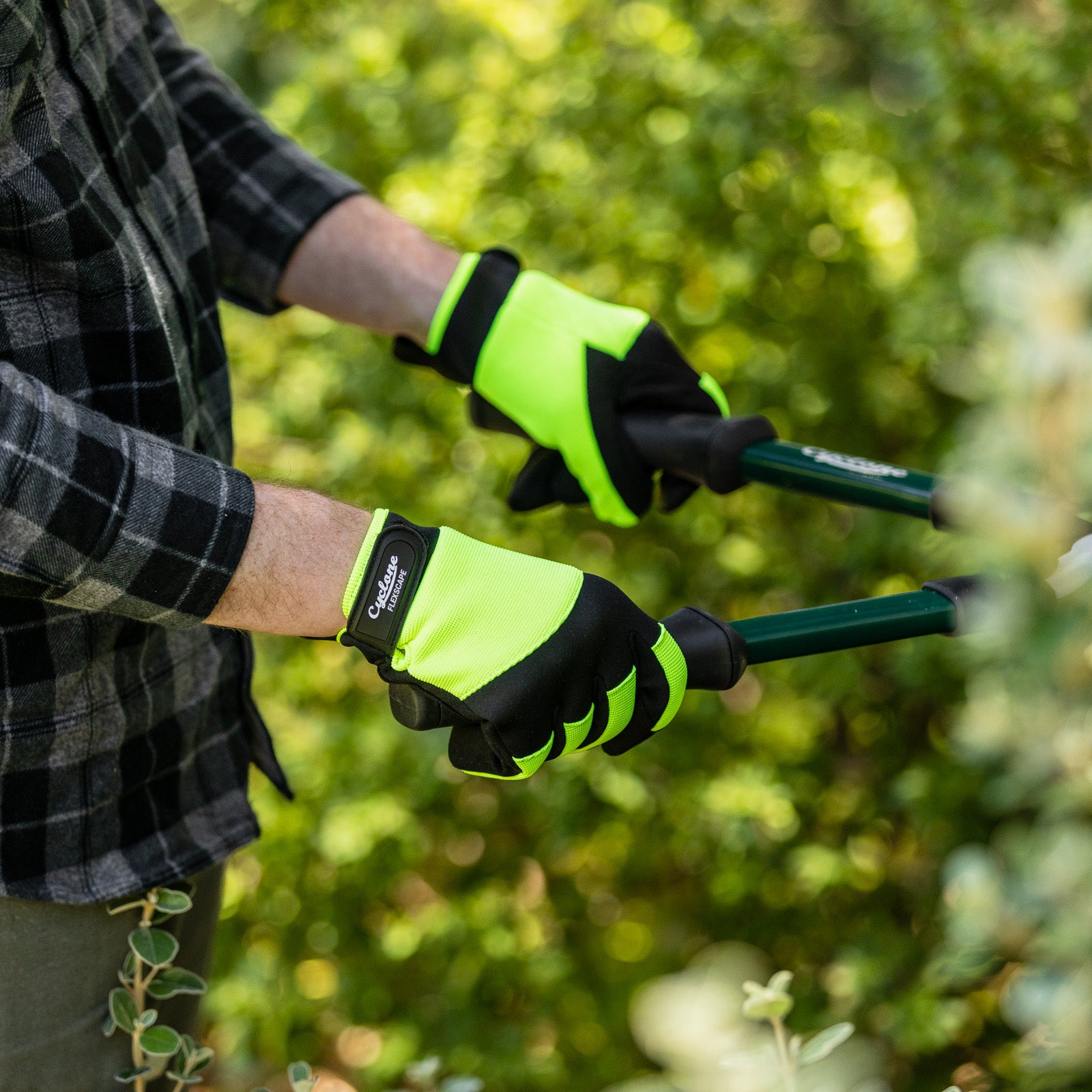 20114328-cyclone-size-large-flexscape-gardening-gloves-synthetic-leather-hivis-yellow